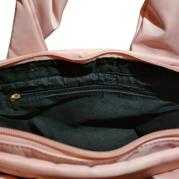 👛HP👛 The Limited Handbag with Airpod Case - Picture 2 of 3